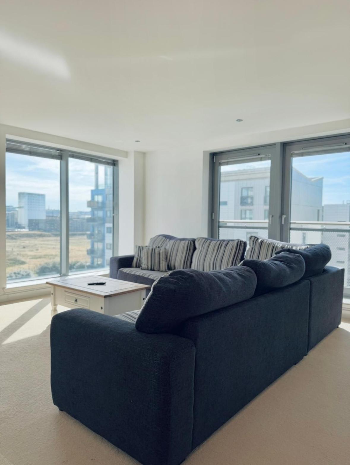 Modern Two Bedroom Apartments Edinburgh Exterior photo